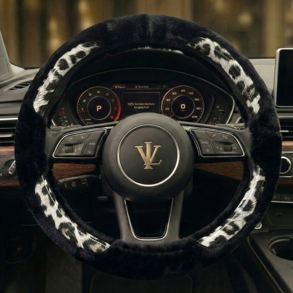 Yumuşak Dokulu Monokrom Siyah Beyaz Lüks Tüylü Direksiyon Kılıfı Detayı