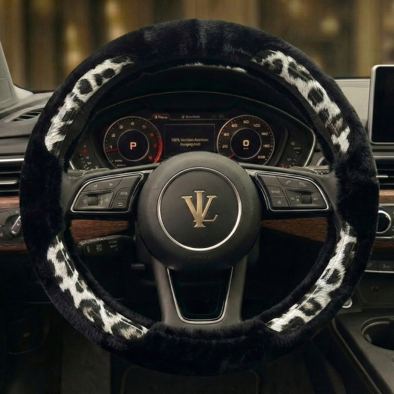 Yumuşak Dokulu Monokrom Siyah Beyaz Lüks Tüylü Direksiyon Kılıfı Detayı