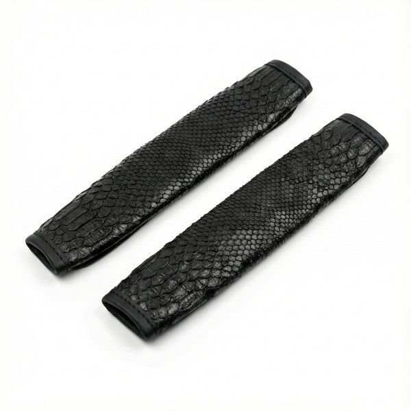 Lüks Siyah Suni Deri ve Piton Dokulu Emniyet Kemeri Pedi Detayı