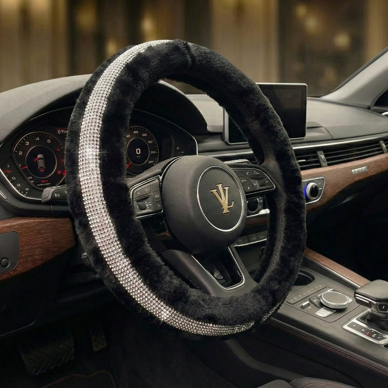 Siyah Yumuşak Tüylü ve Pırlanta Desenli Taşlı Direksiyon Kılıfı Detayı